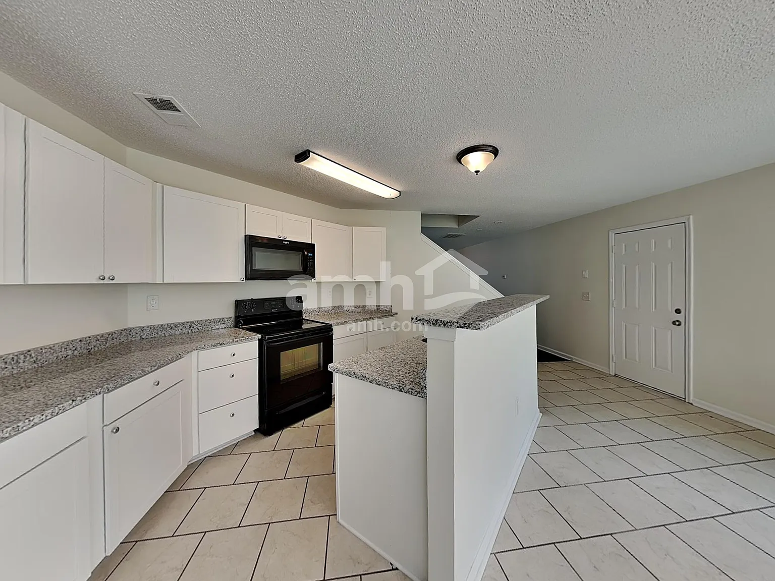 4 bed, 2.5 bath, 2016 sqft, $2,220 — Photo 3