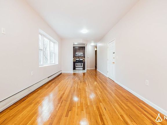 3rd image of 92 Putnam Ave #1