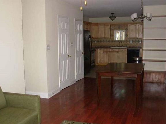 2nd image of 3921 Haverford Ave