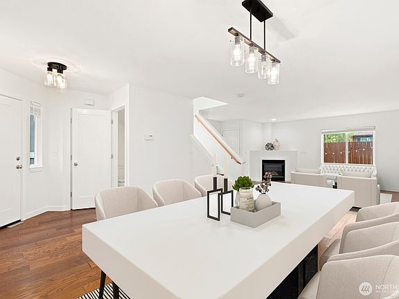 4th image of 2428 NE 13th Street