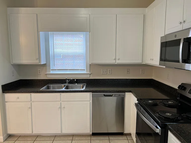3316 Whitlock Dr N #A — Photo 10