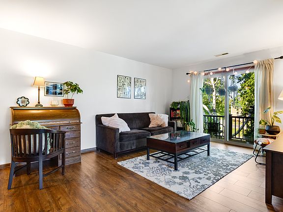 2nd image of 1344 McDowell Rd #201