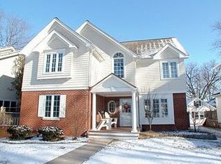 15 N Monroe St, Hinsdale, IL 60521