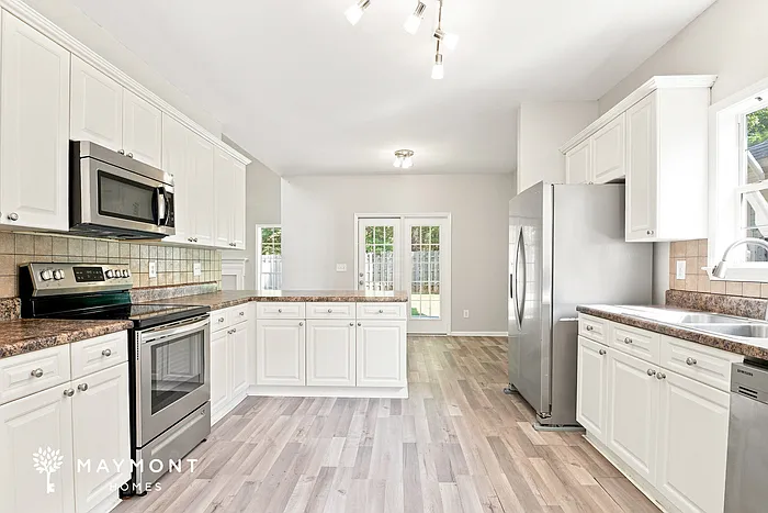 2306 Forest Lakes Ln — Photo 9