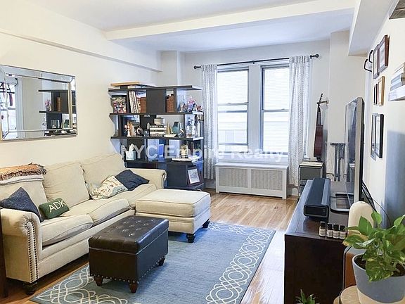 3rd image of 301 E 38th St APT 8J