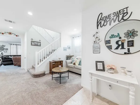 8904 Harmony Ct, Corona, CA 92883