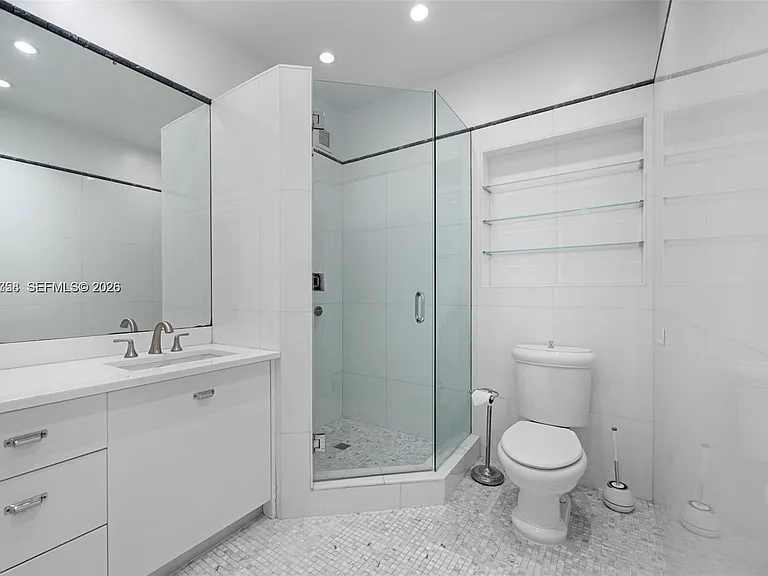 200 Ocean Lane Dr #108 — Photo 20
