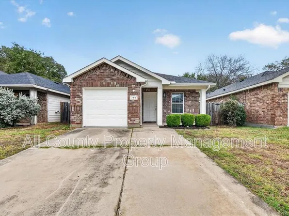 756 River Garden Dr, Fort Worth, TX 76114