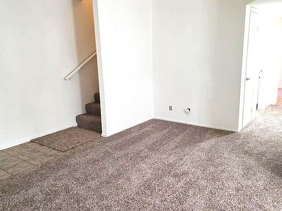 4th image of 38550 22nd St E Unit 16