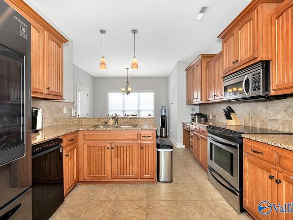 5th image of 103 Barton Creek Dr