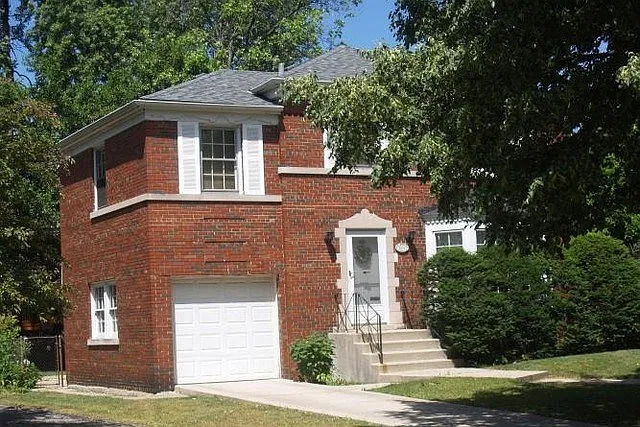 10040 S Leavitt St photo 1