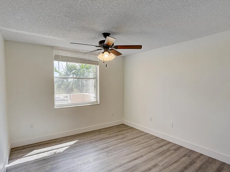 2711 Ocean Club Blvd #203 — Photo 16