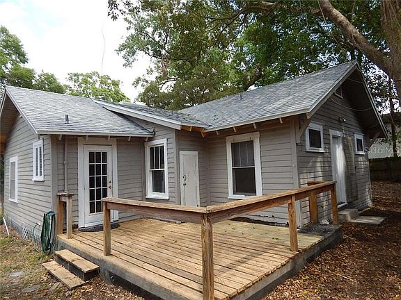 3rd image of 1412 Noble Pl