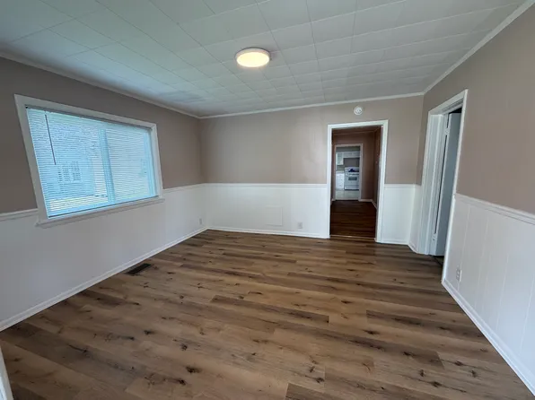 2818 S 11th 1/2 St, Terre Haute, IN 47802