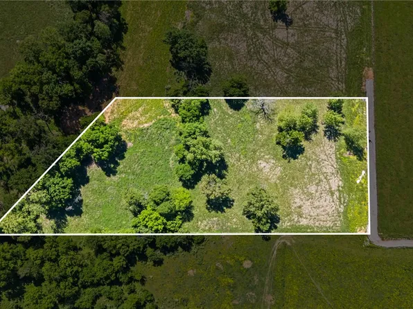 19049 Strawberry Plant Rd #28, Fayetteville, AR 72704