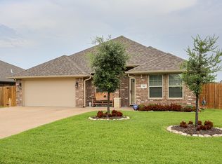916 Emerald Dove Ave, College Station, TX 77845