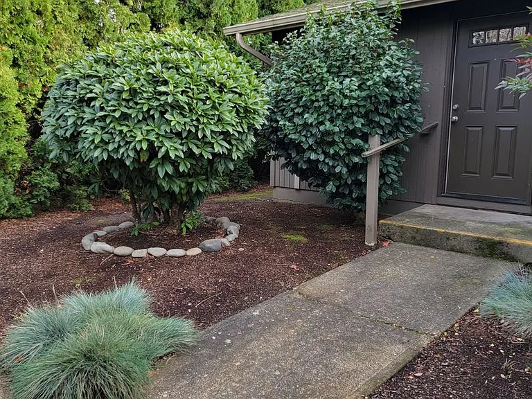 6800 Wheatland Rd N — Photo 3