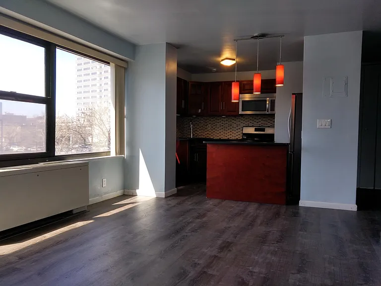 135 Montgomery St #3F — Photo 4