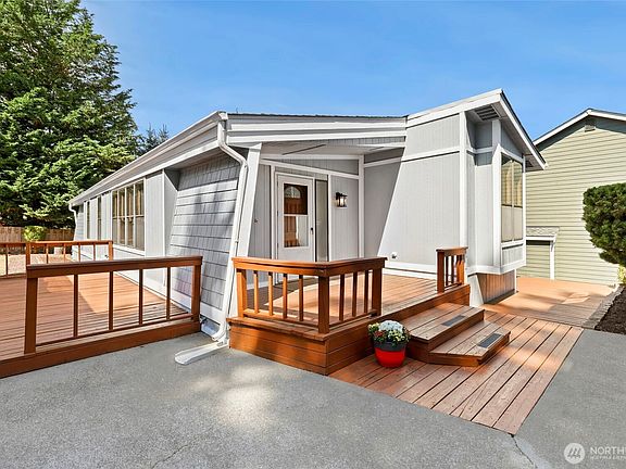 2nd image of 97 28th Avenue S