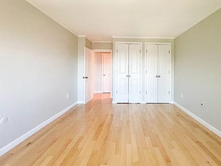 9 Hawthorne Pl #11J — Photo 9