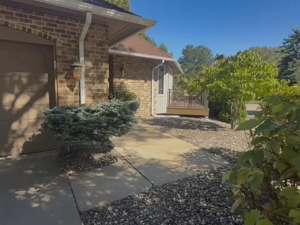 2185 Ferris Ln #47, Roseville, MN 55113