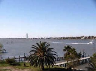 911 N Shore Dr, Clear Lake Shores, TX 77565