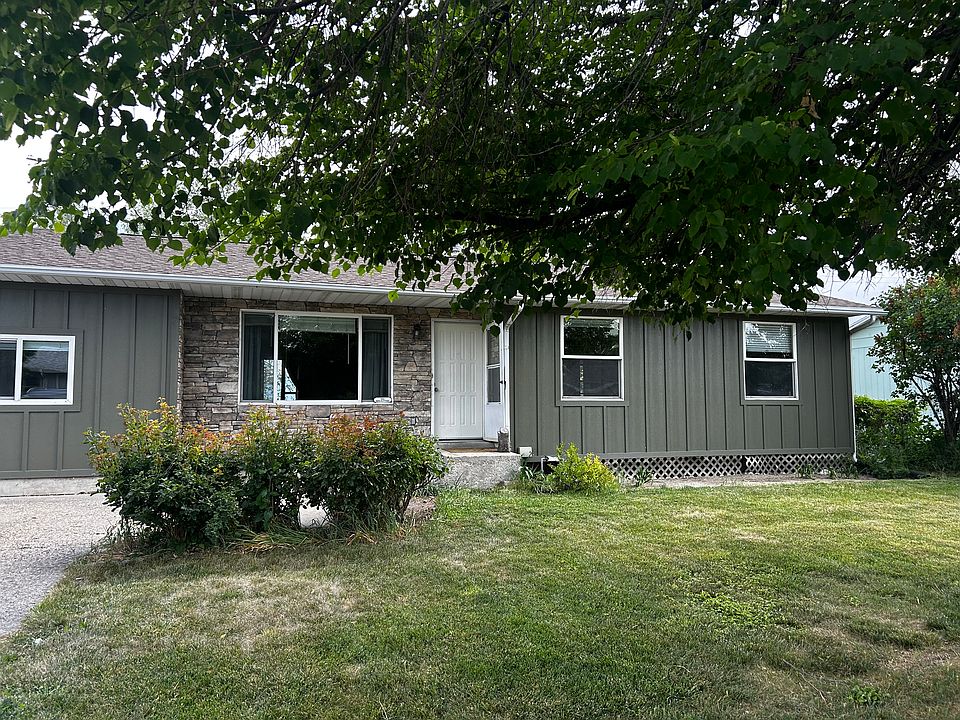 1st image of 435 Lakewood Dr