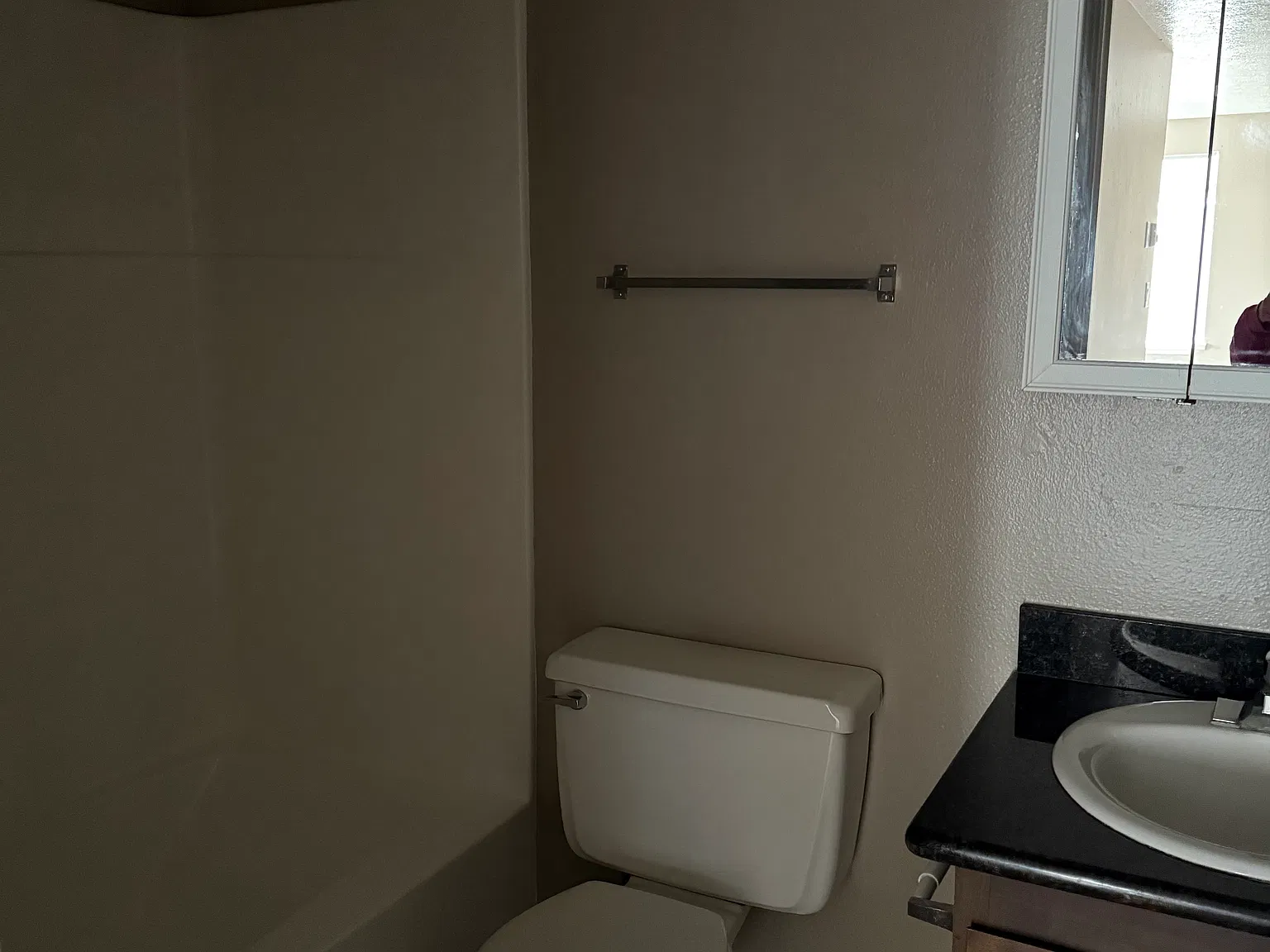 1 bed, 750 sqft, $1,025 — Photo 4