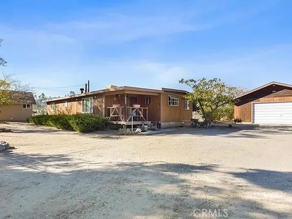 10809 Sierra Vista Rd, Phelan, CA 92371