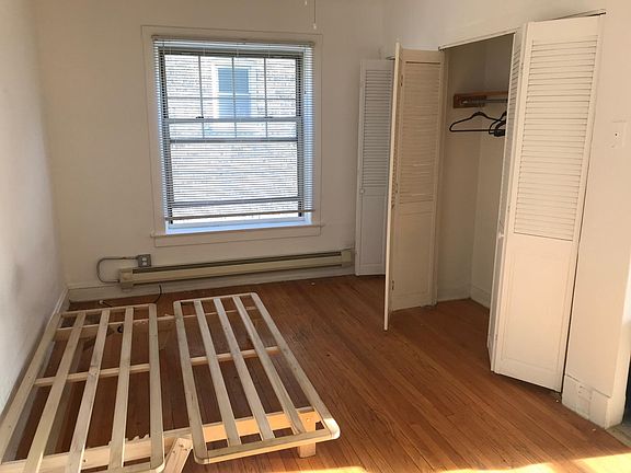 2nd image of 3267 W Wrightwood Ave #3Q
