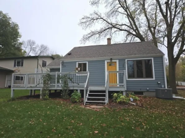 316 Grove Ave SE, Watertown, MN 55388