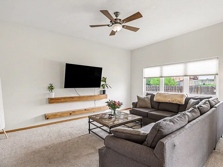 4408 Waterford Ave — Photo 2