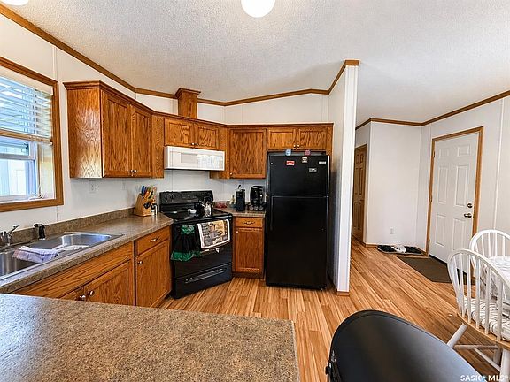 3rd image of 108 Brown STREET