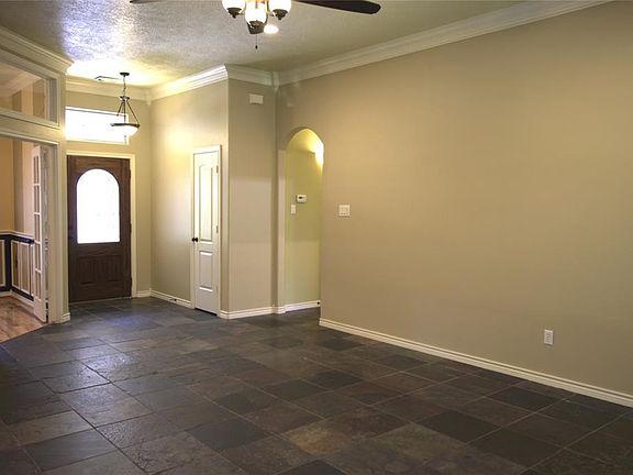 4th image of 3802 Northshore Dr