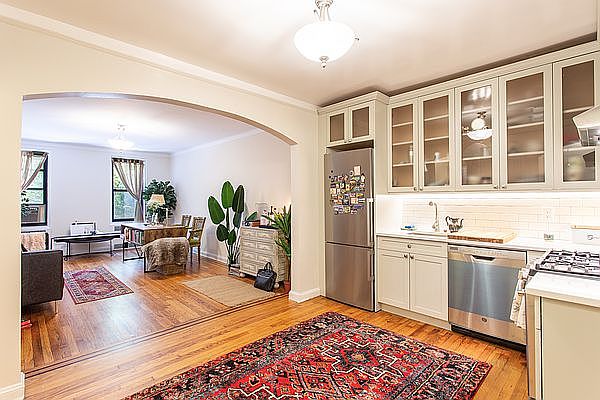 1st image of 95 Lexington Ave APT 2H