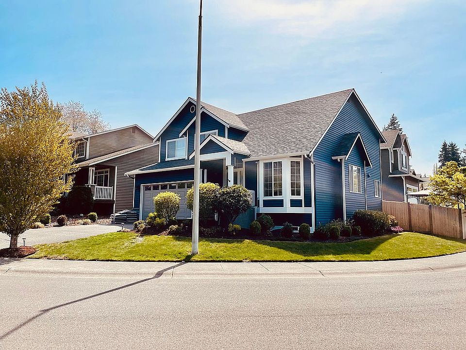 Blue, White & Gray Garage