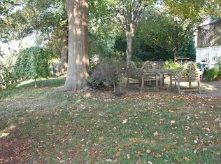 13703 Springhaven Dr, Chantilly, VA 20151