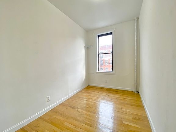 4th image of 469 W 163rd St #4EE