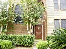 1st image of 3902 Oakwood Dr