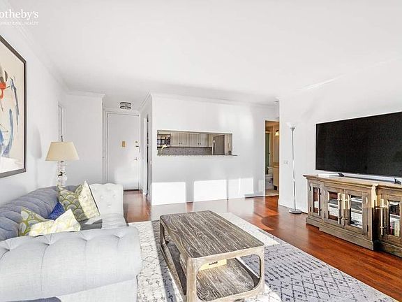 3rd image of 330 E 75th St APT 14E