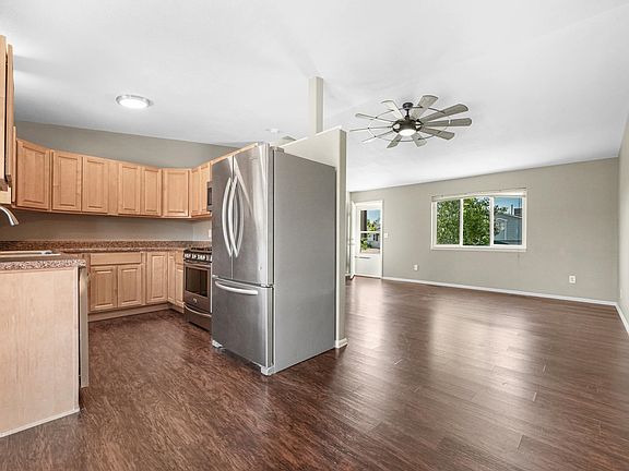 4th image of 3070 1/2 Aztec Ct
