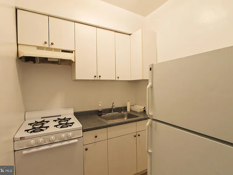 7174 Germantown Ave #6 — Photo 8