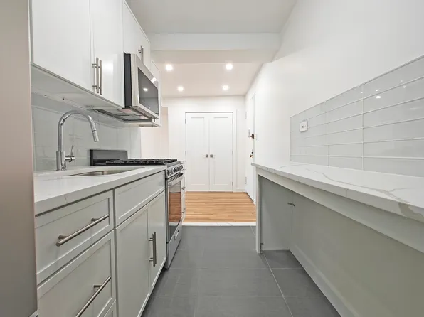 86-29 155th Avenue image 3 of 8