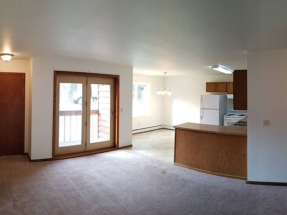 3rd image of 706 Ouida Way