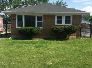 31 E 145th St, Harvey, IL 60426