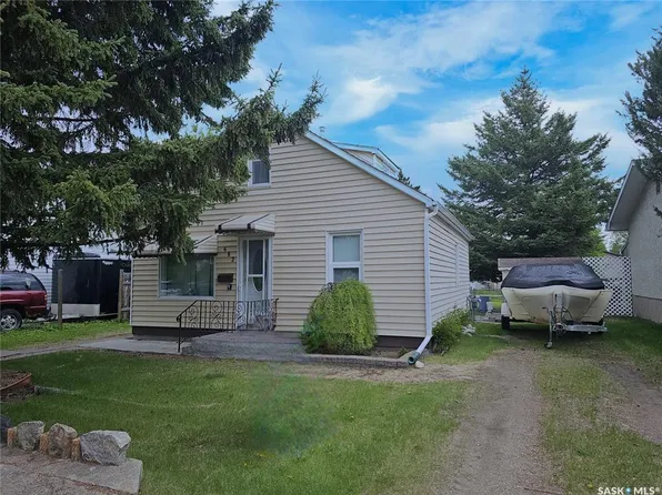 682 101st STREET, North Battleford, SK S9A 0Y8