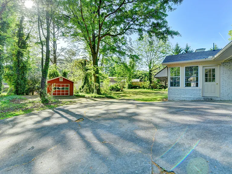 2628 Whitehurst Dr NE — Photo 26
