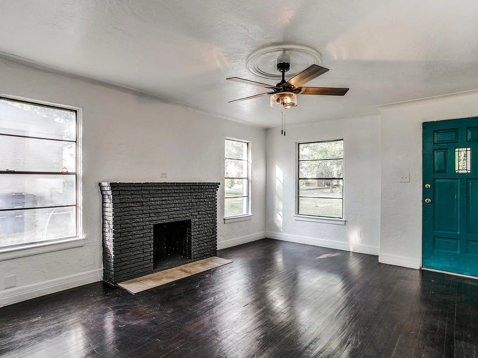 2 bed, 1242 sqft, $1,950 — Photo 4