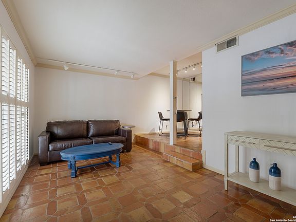 4th image of 66 BREES BLVD #31