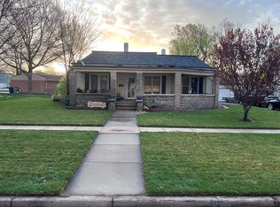 120 N 6th St, Sterling, KS 67579